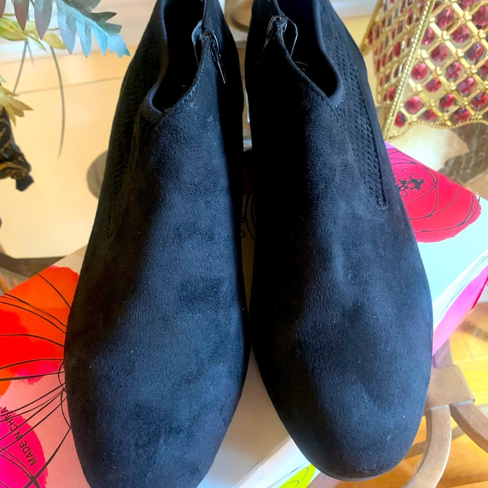 COPY - NIB Suede Bootie Size 10M